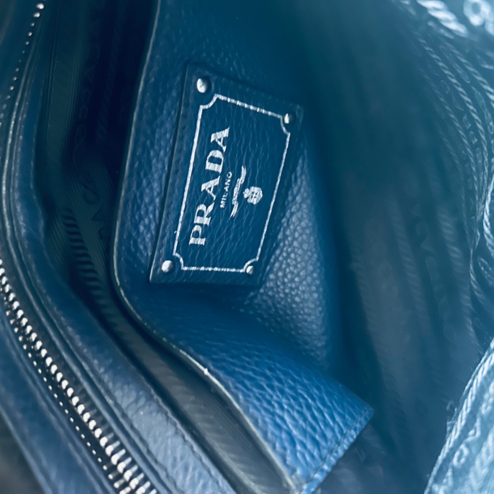 PRADA - Picture 5 of 6